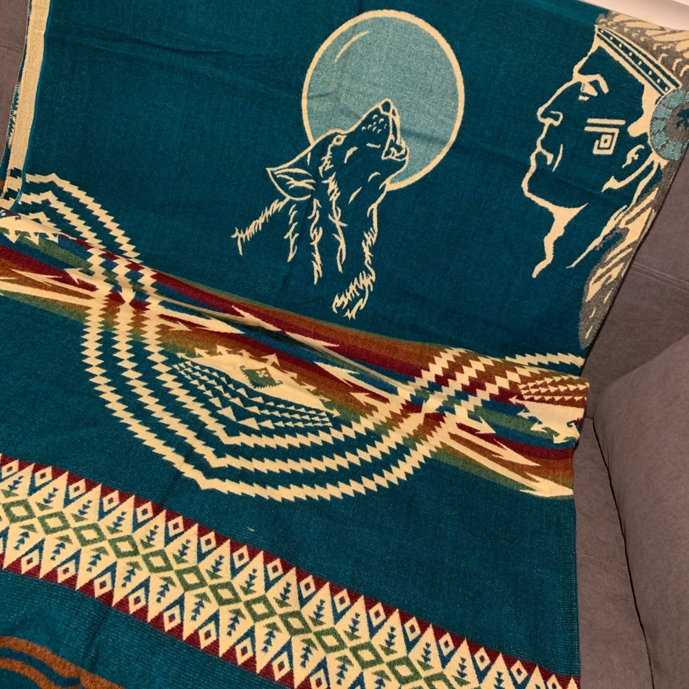 Alpaca wool blended blanket